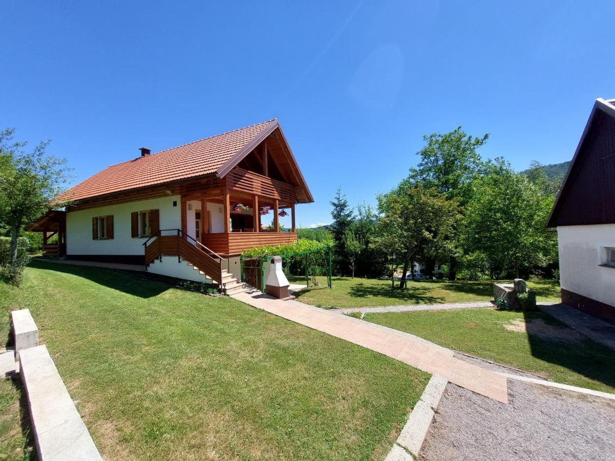 Holiday Home Tihovo Delnice Luaran gambar