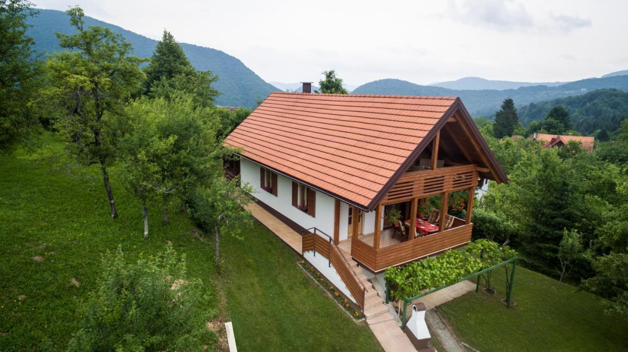 Holiday Home Tihovo Delnice Luaran gambar